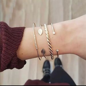 NWT  bracelet set lots